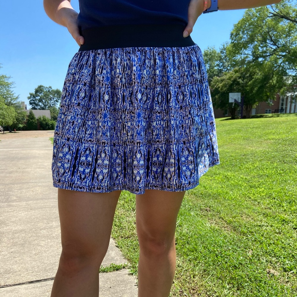 Patterned Mini Skirt - Picture 2 of 3